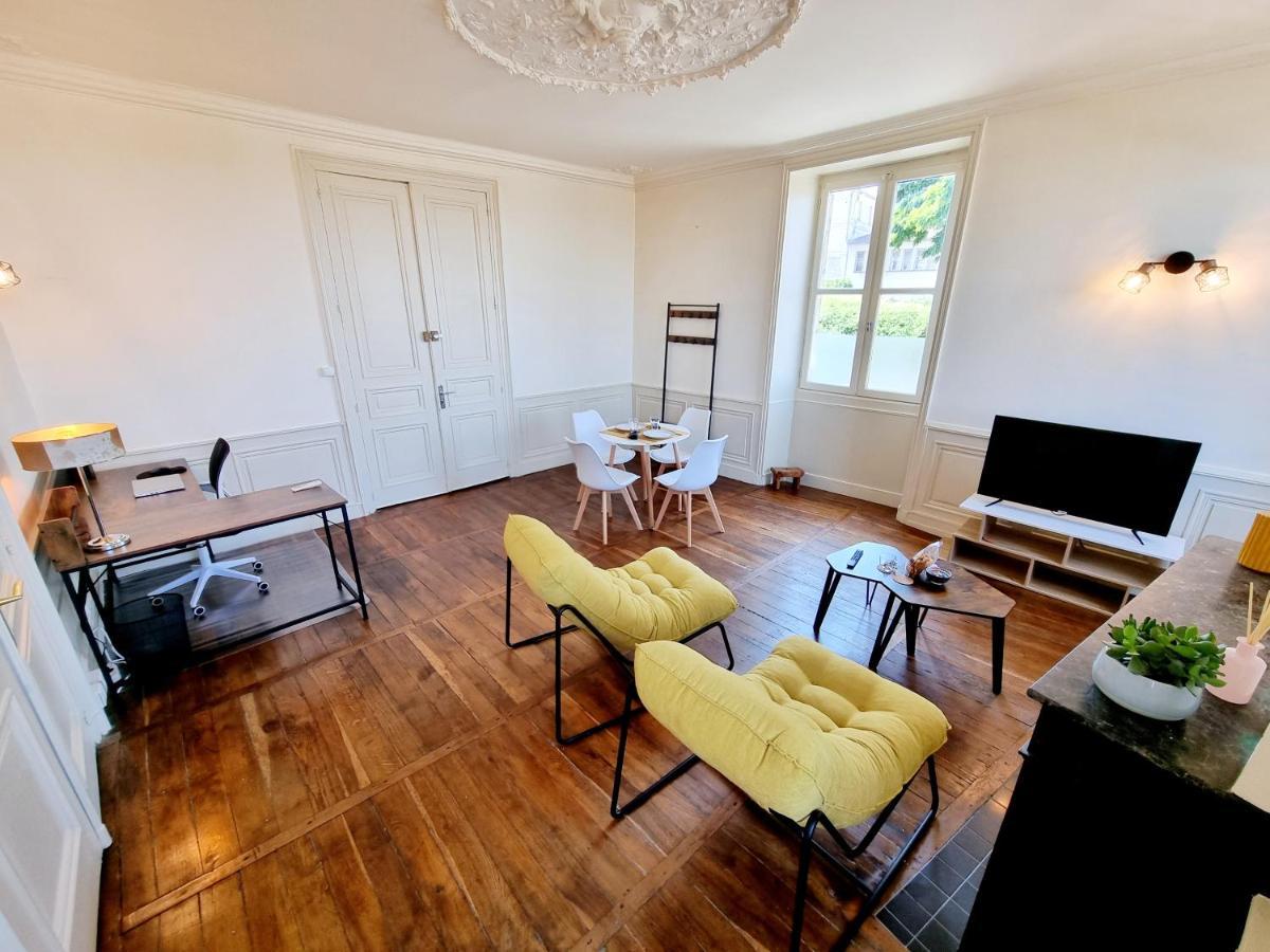 Superbe T2 Lumineux Avec Fibre Angoulême Exterior foto