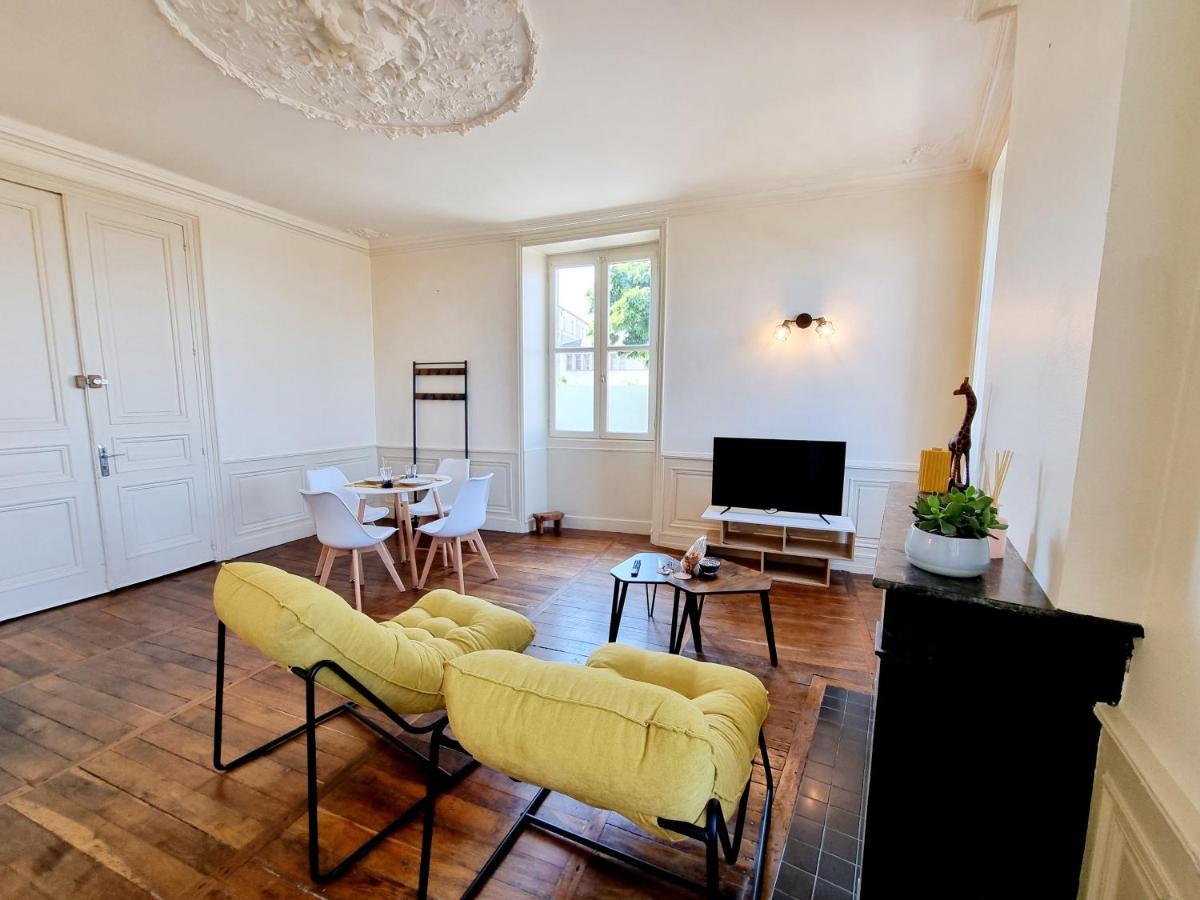 Superbe T2 Lumineux Avec Fibre Angoulême Exterior foto